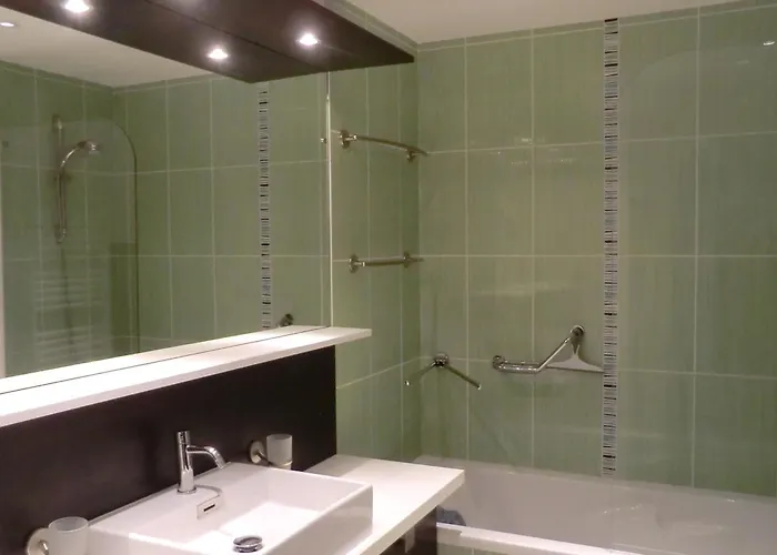 Appartement T3 Tout Confort avec Jardin et Garage - 4 Couchages - FR-1-843-8 * Le Croisic